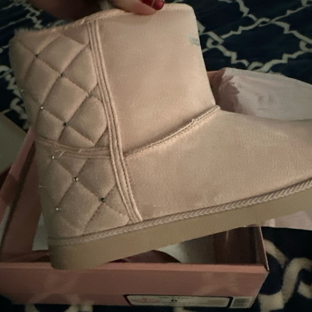 juicy light pink booties